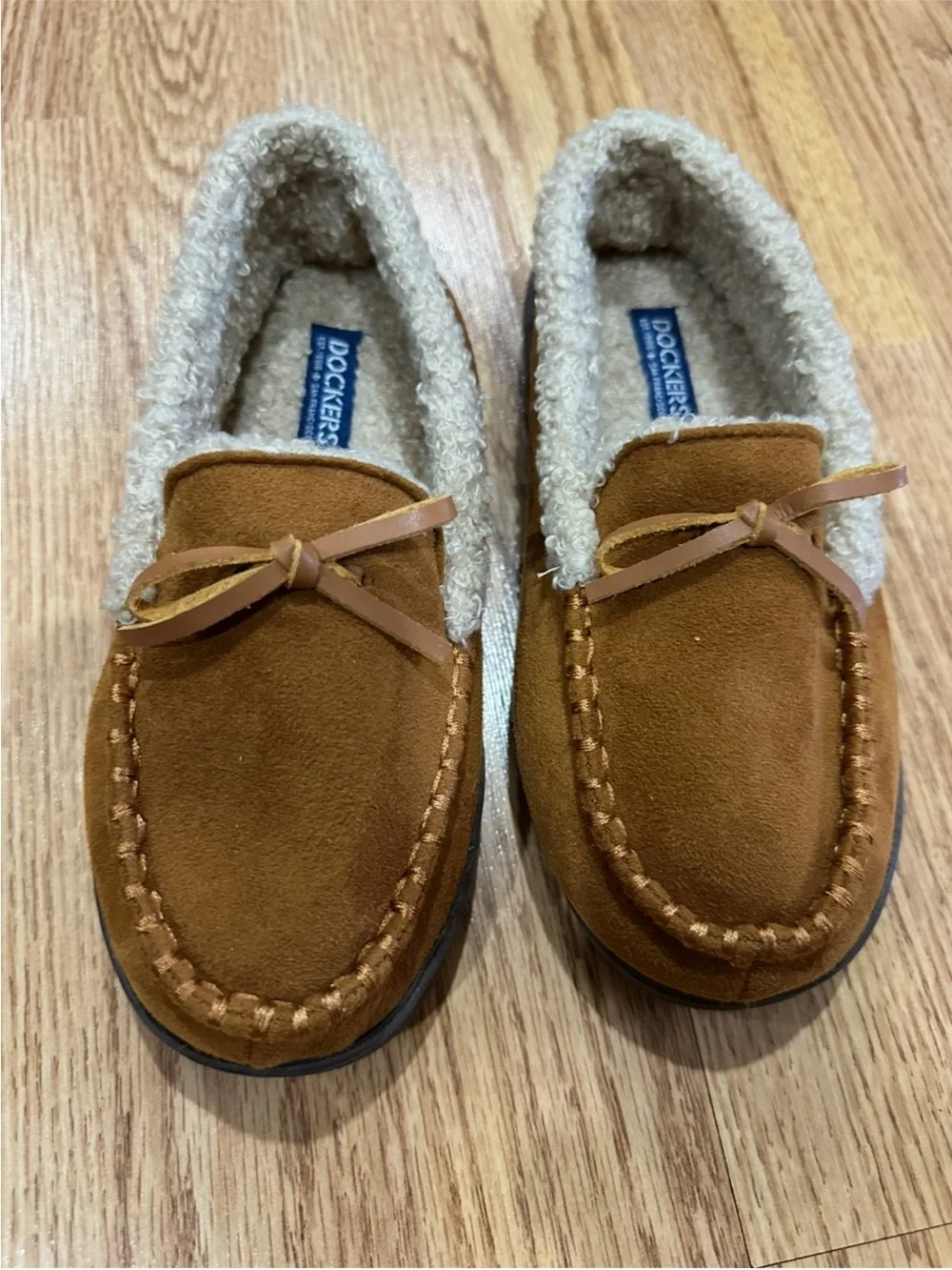 NWOT dockers boys kids size medium/13-1 tan slippers/shoes